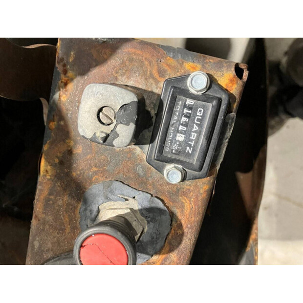 2013 بوبكات E16-43184191