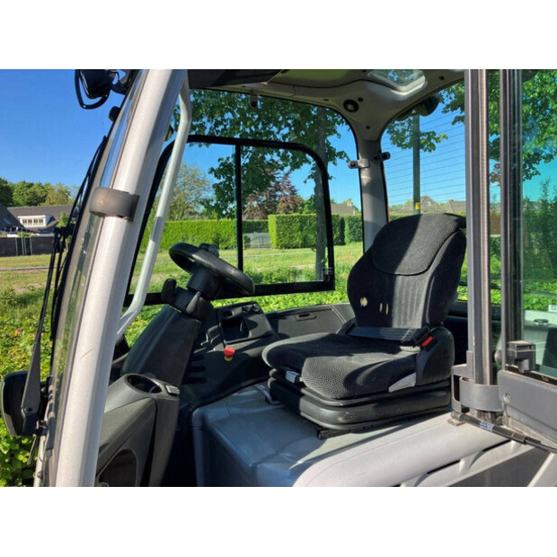 2018 Still RX60-40-43184261