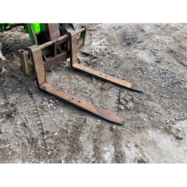 2004 ميرلو P33.7KT-43184323