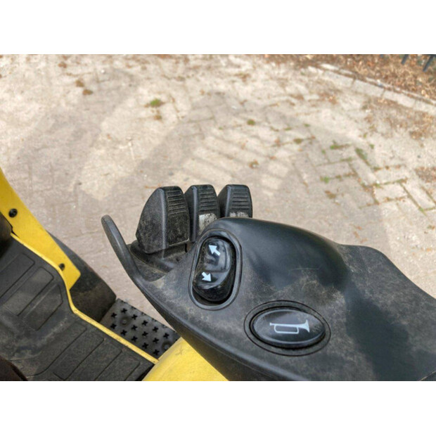 2011 هايستر H1.6FT-43184424