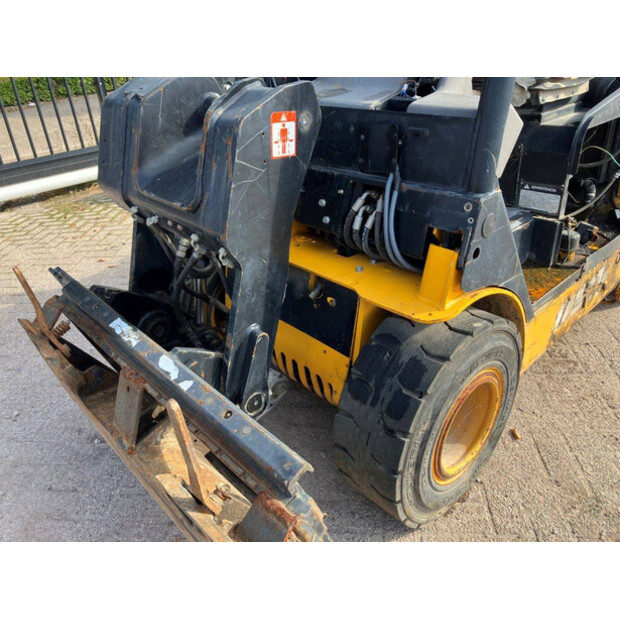 2004 جيه سي بي TLT2D-43184435