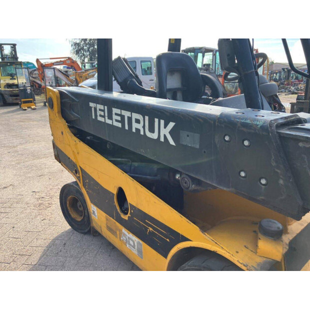 2004 جيه سي بي TLT2D-43184436