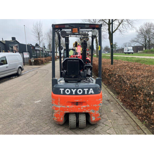 2017 تويوتا 8FBE20T-43184517