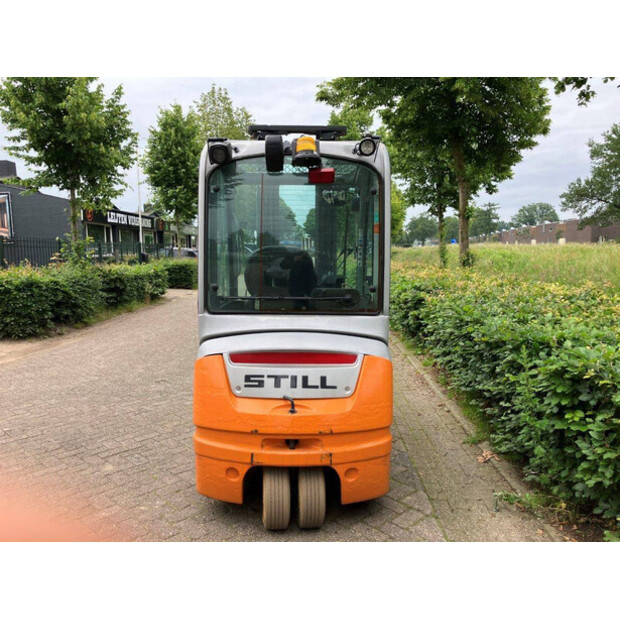 2017 Still R20-20-43184555