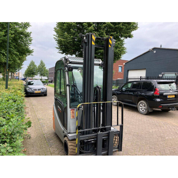 2017 Still R20-20-43184557