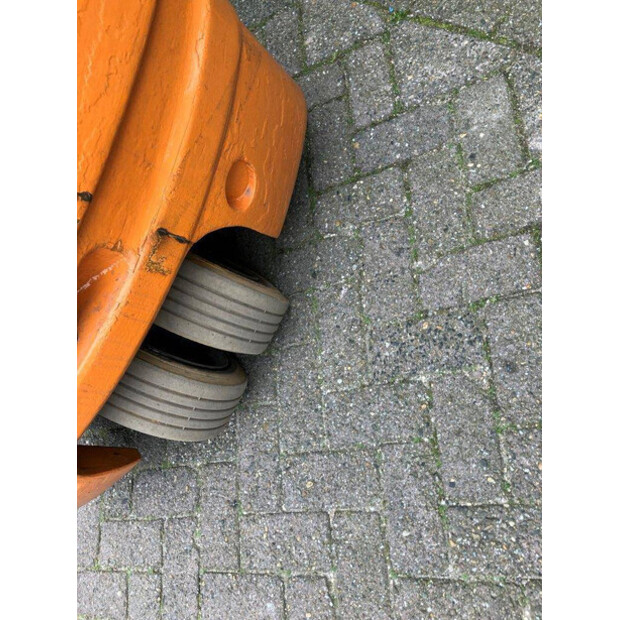 2017 Still R20-20-43184564