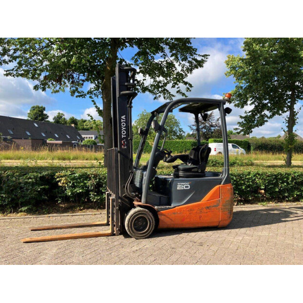 2016 تويوتا 8FBR20T-43184569