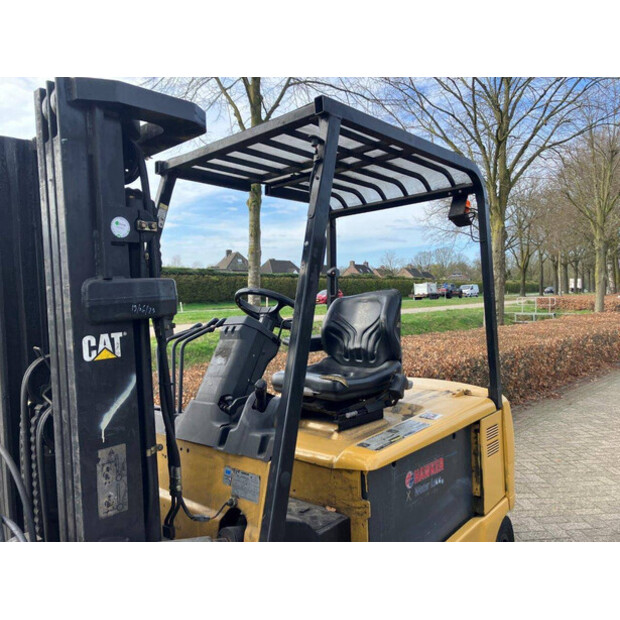 2009 كاتربيلر EP30K-43184640