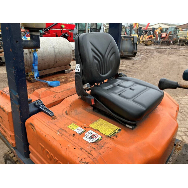 1990 Toyota 42-5FGF 25-43184979