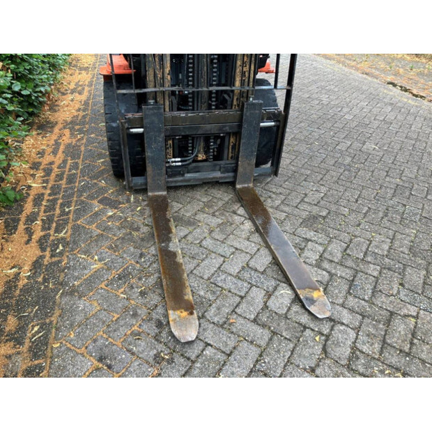 2005 Toyota 02-7FGF30-43185009