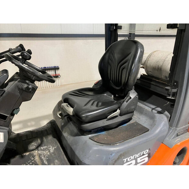 2008 Toyota 02-8FG25-43185170