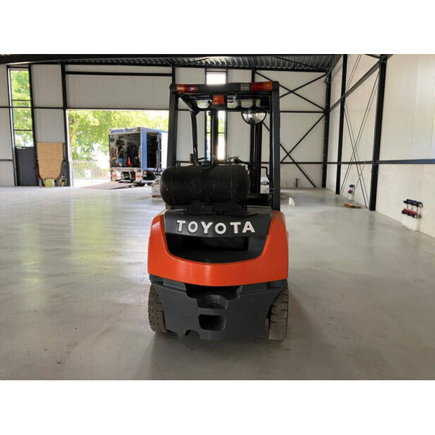 2008 Toyota 02-8FGF25-43185384