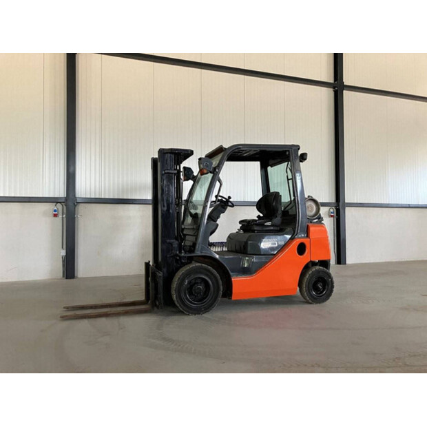 2013 Toyota 02-8FGF20-43185456