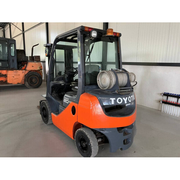 2013 Toyota 02-8FGF20-43185458