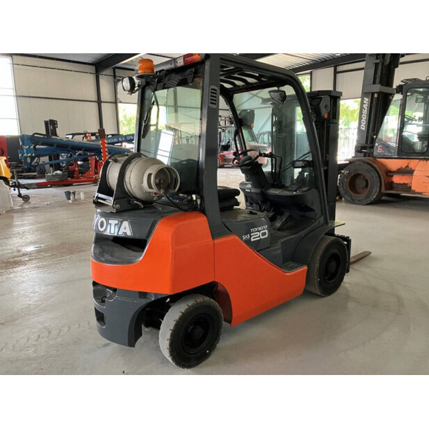 2013 Toyota 02-8FGF20-43185459