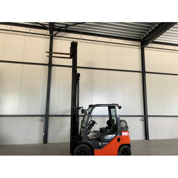 2013 Toyota 02-8FGF20-43185469