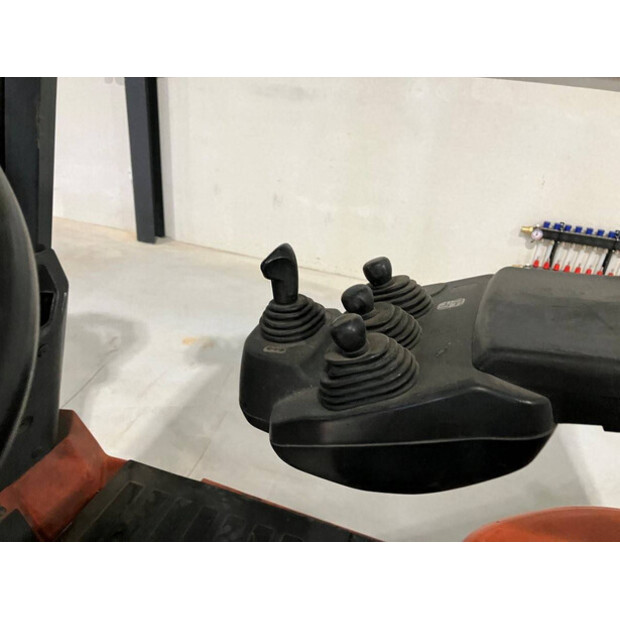 2011 تويوتا 7FBMF20-43185517