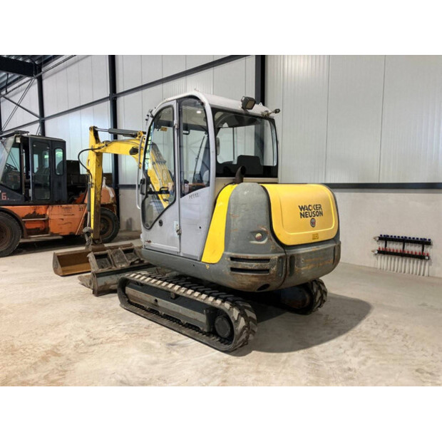 2016 نيوسون 3503RD-43185684