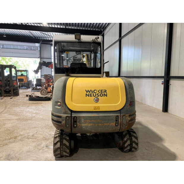 2016 نيوسون 3503RD-43185685