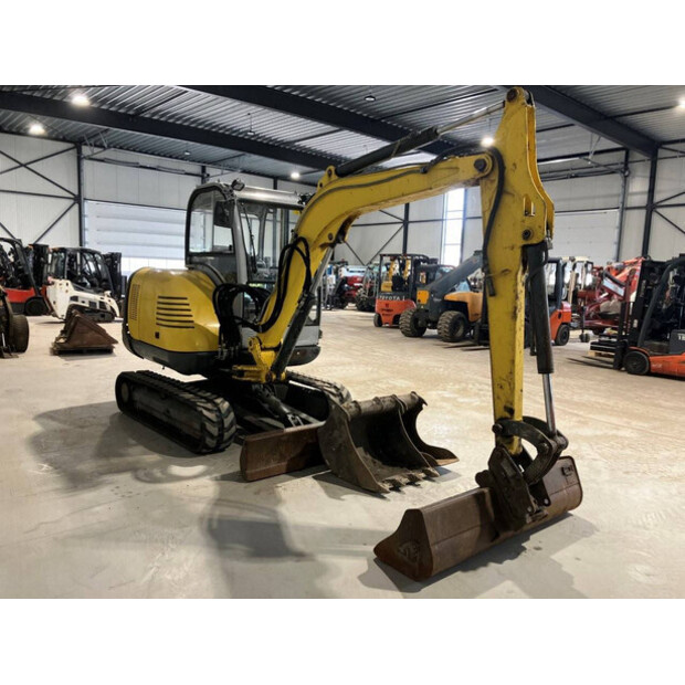 2016 نيوسون 3503RD-43185687