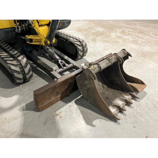 2016 نيوسون 3503RD-43185689