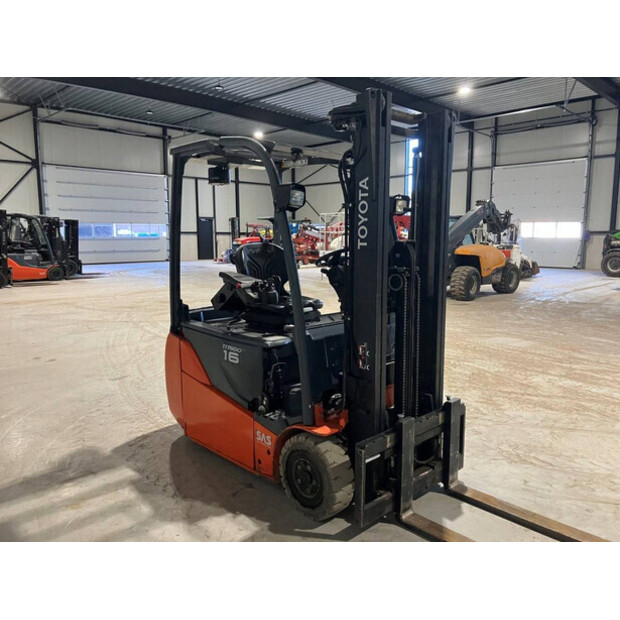 2013 تويوتا 8FBET16-43185732