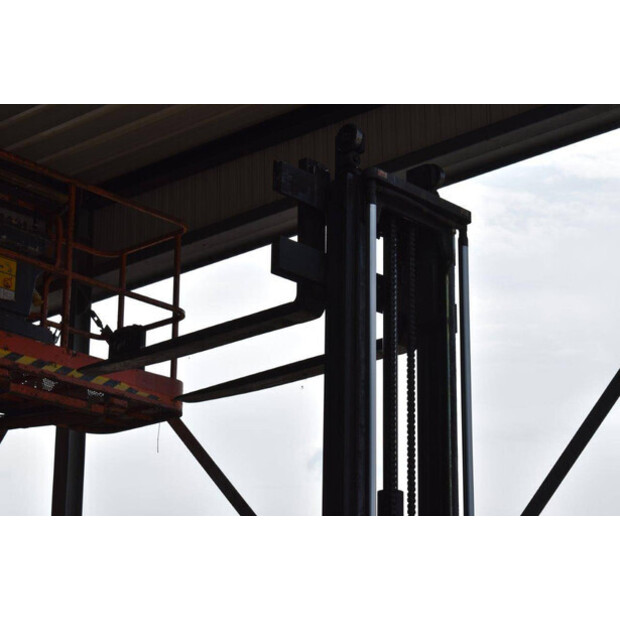 1997 نيسان CWP02L25CU-43186778