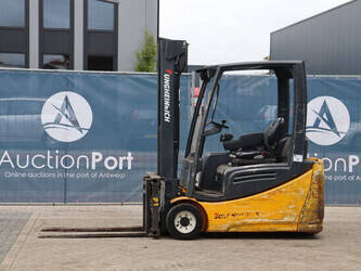 صورة ل رافعات 2011 جنجهينريتش EFG216K