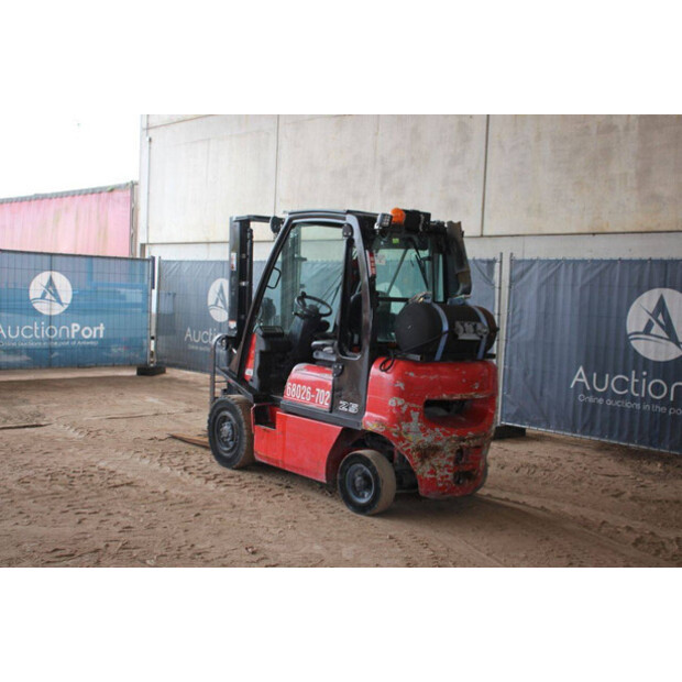 2015 نيسان 25-43199954