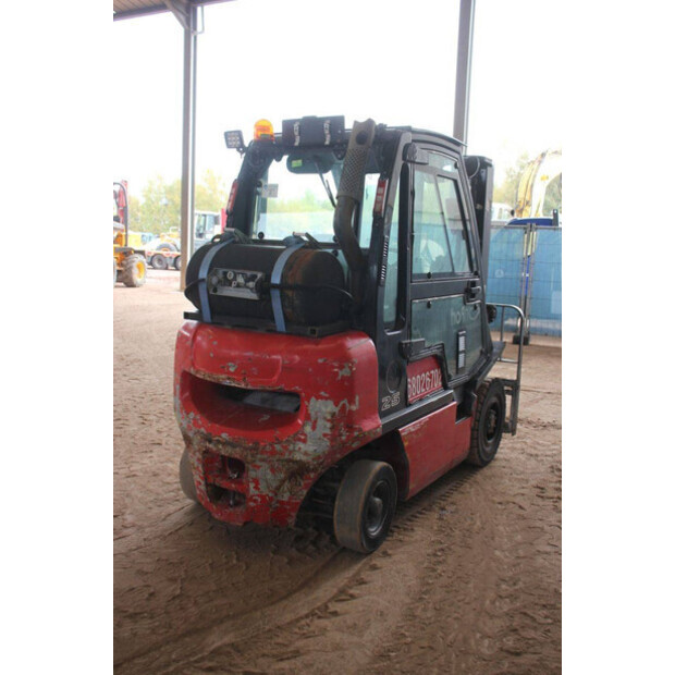 2015 نيسان 25-43199956