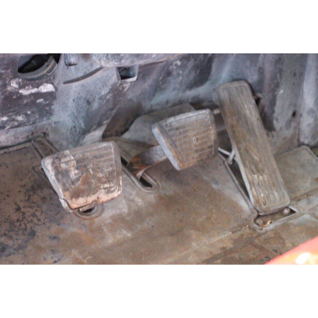 2015 نيسان 25-43199975