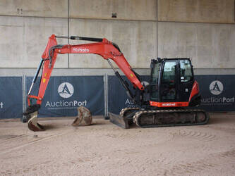 صورة ل حفارات مجنزرة 2018 كوبوتا KX080-4α