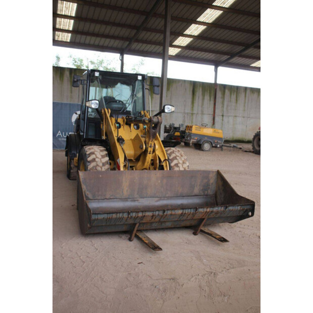 2011 كاتربيلر 906H-43200034