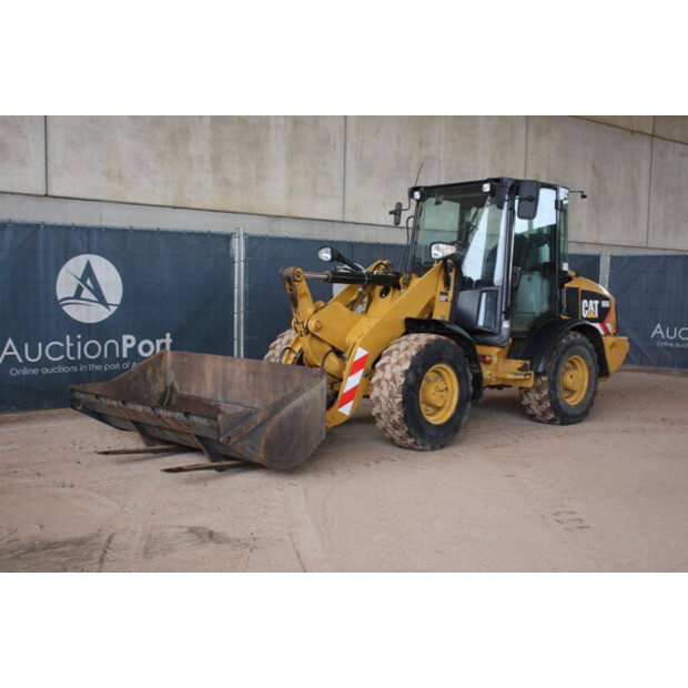 2011 كاتربيلر 906H-43200036