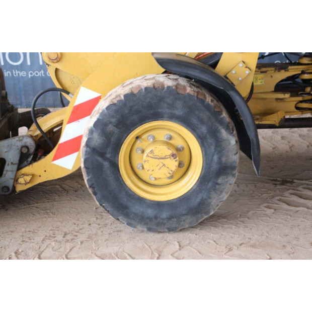 2011 كاتربيلر 906H-43200042