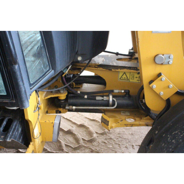 2011 كاتربيلر 906H-43200049