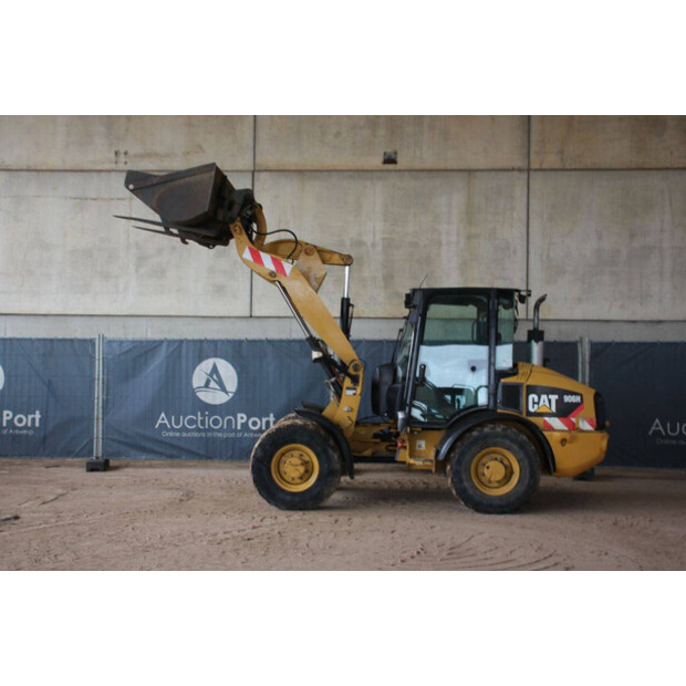 2011 كاتربيلر 906H-43200061