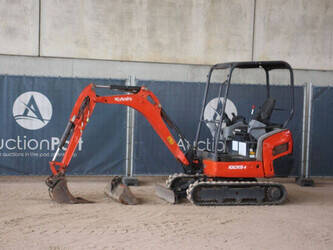 صورة ل حفارات صغيرة 2015 كوبوتا KX019-4