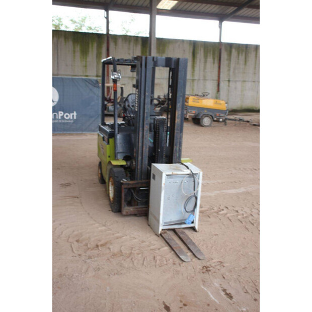 2019 كلارك EPX25i-43200336