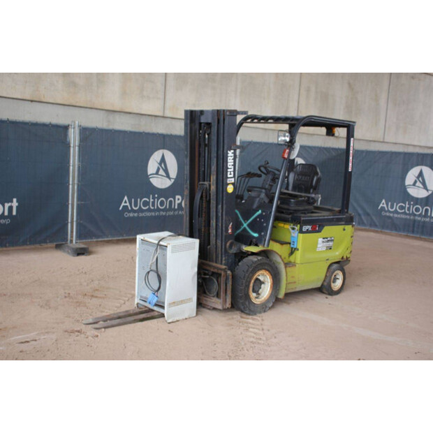 2019 كلارك EPX25i-43200338