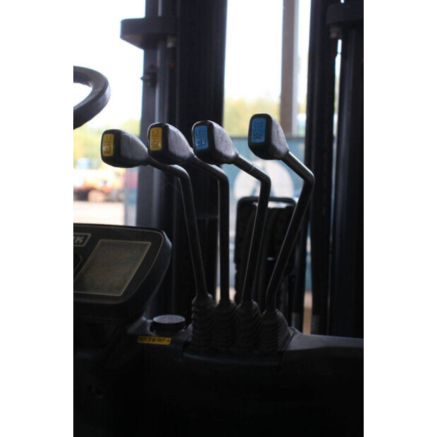 2019 كلارك EPX25i-43200355