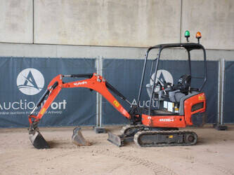 صورة ل حفارات صغيرة 2015 كوبوتا KX016-4