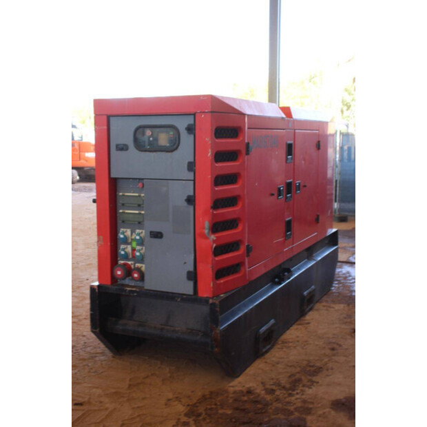 2011 Sdmo R220-43201174