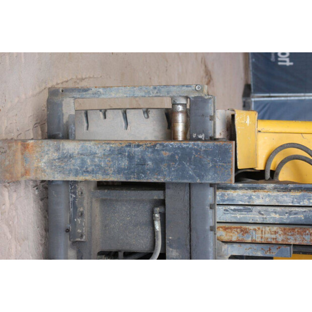 2005 Hyster H5.50XM-43201252