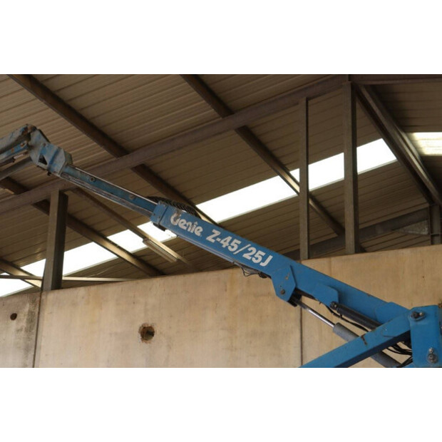 2008 جيني Z-45/25-43201452