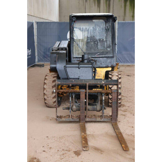 جيه سي بي 520-40-43201750