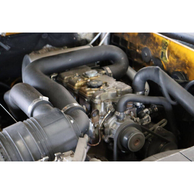 جيه سي بي 520-40-43201761