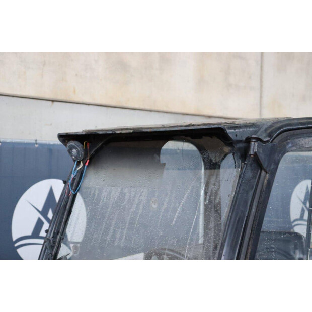 جيه سي بي 520-40-43201765