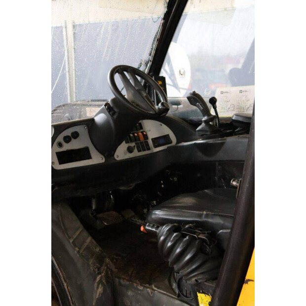 جيه سي بي 520-40-43201767