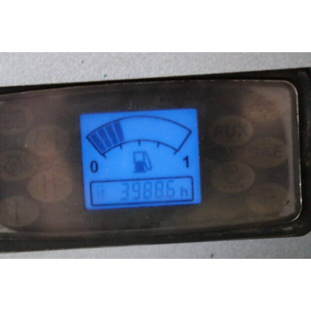 جيه سي بي 520-40-43201773